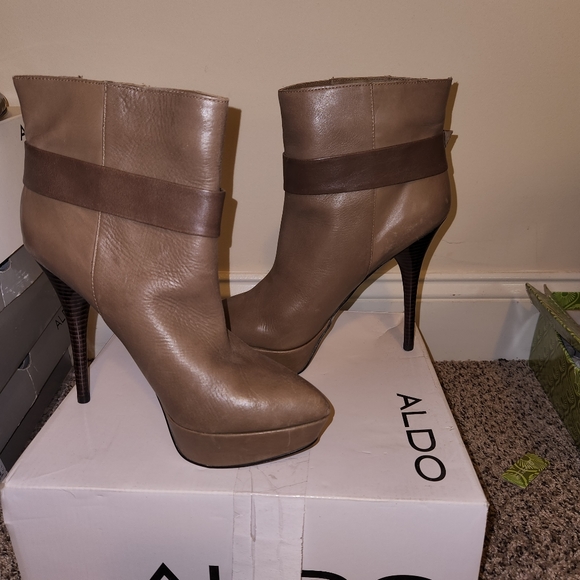 ALDO Booties - Picture 3 of 5